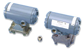 Wet/wet differential pressure transducer